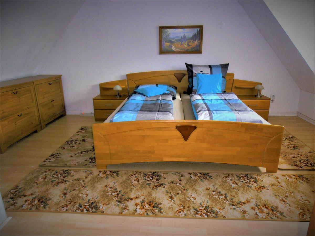 Familienfreundliches Ferienhaus Mit 3 Schlafzimmern Oldisleben Dış mekan fotoğraf