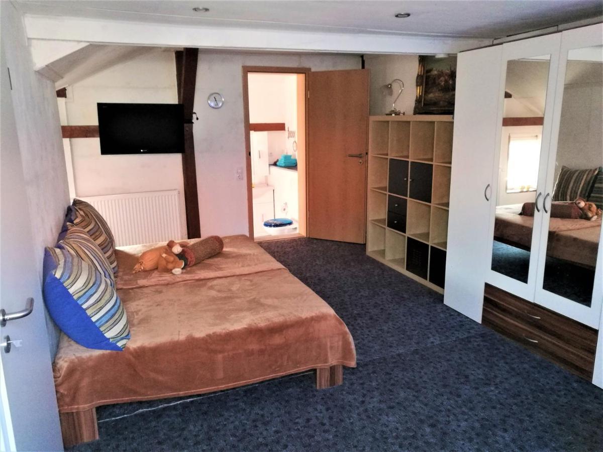 Familienfreundliches Ferienhaus Mit 3 Schlafzimmern Oldisleben Dış mekan fotoğraf